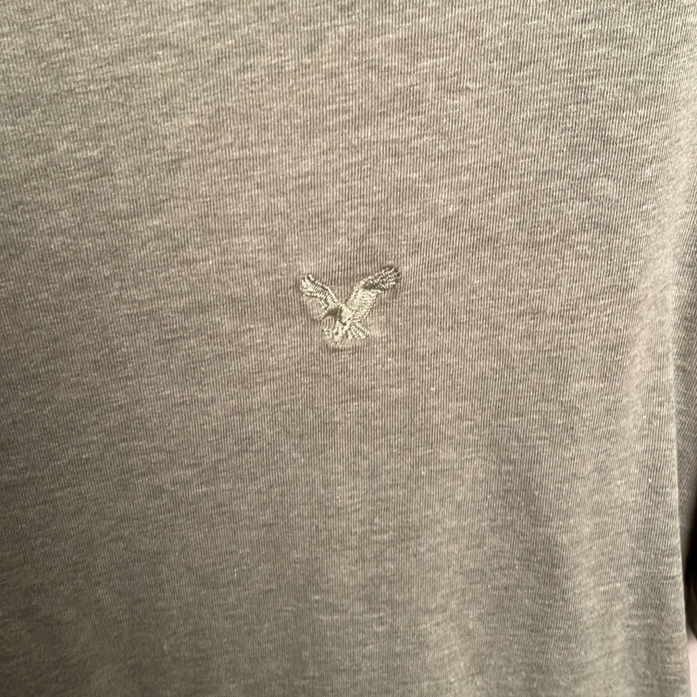 Mens medium American Eagle T-shirt - Picture 2 of 5